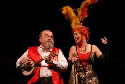 Tom� Ond�ich (Rudolf, majordomus), Daniela �inkorov� (Dolly Leviov�)