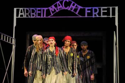 Docela velk� divadlo: Kl�ra 384