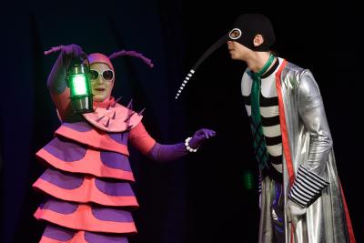 Kom��i se �enili aneb ze �ivota obt�n�ho hmyzu