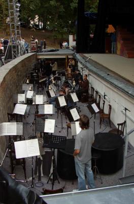 AIDA open air opera letn� kino �st� nad Labem 2.9.2004 - orchest�i�t�