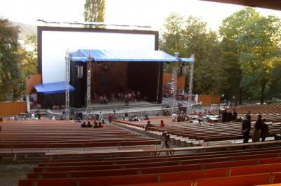 AIDA open air opera letn� kino �st� nad Labem 2.9.2004 - celkov� pohled na jevi�t�