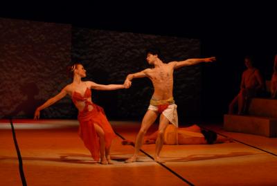 CATULLI CARMINA: Iva �ebkov� (Lesbia), Petr Popovsk� (Caelius)