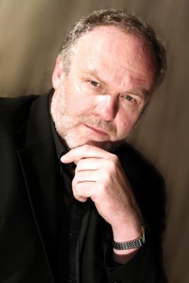 Tom� �imerda - divadeln� a televizn� re�is�r, �editel Severo�esk�ho divadla opery a baleu